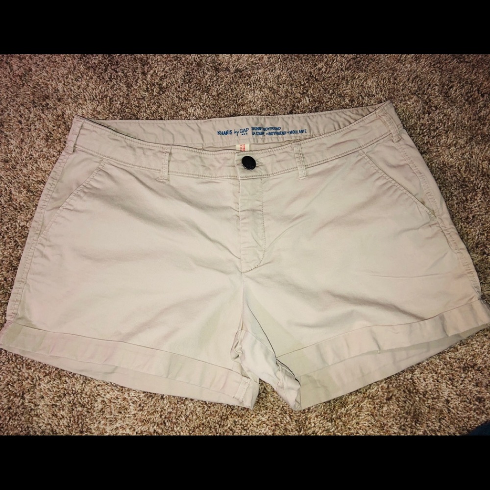 Khaki Skinny Boyfriend Short Shorts by Gap